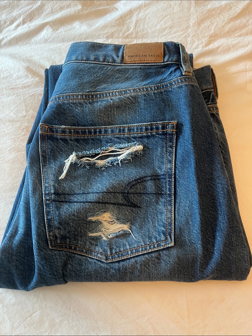 American Eagle Outfitters Distressed Medium Blue Straight Jeans - Picture 6 of 6